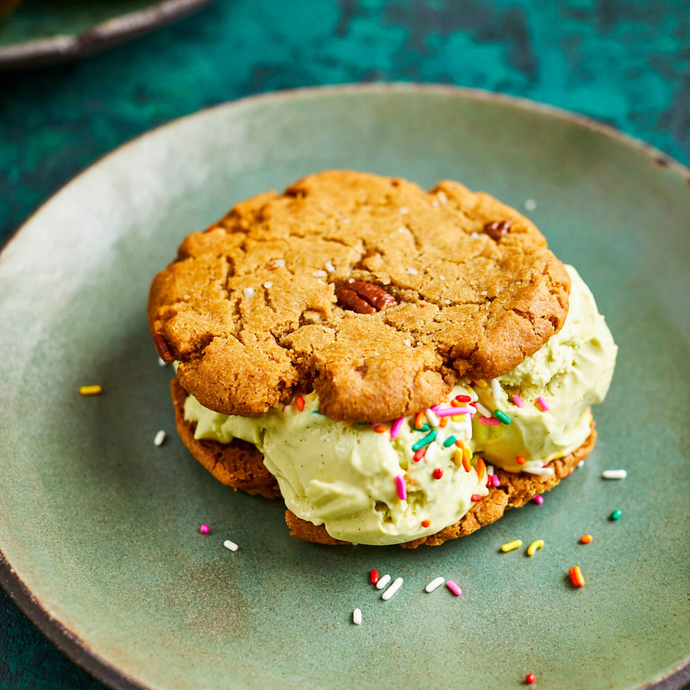 Vegan Avocado ice cream smores | Avocado Recipes | GEM® Avocado